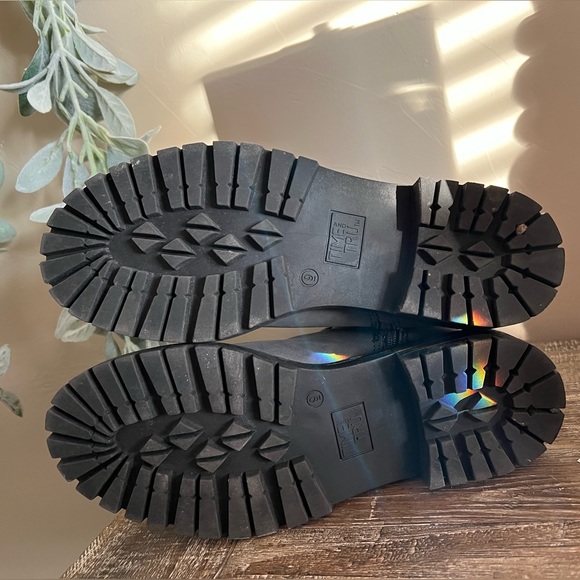 Charcoal ankle booties - Picture 2 of 4